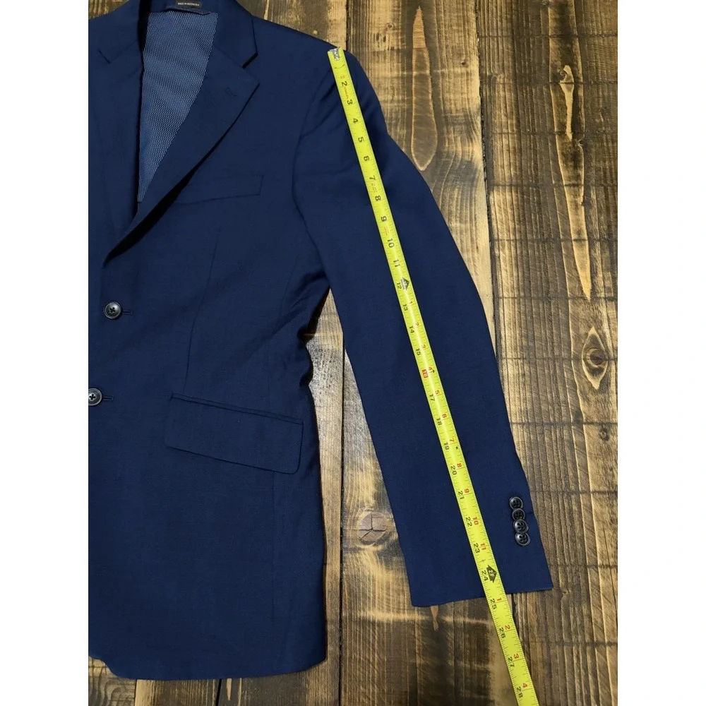 Joseph Abboud Men’s 37R Blue Wool Stretch Two Button Blazer Sport Coat